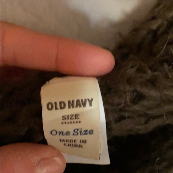 Super Cozy Long Knitted Scarf by Old Navy - Picture 4 of 5